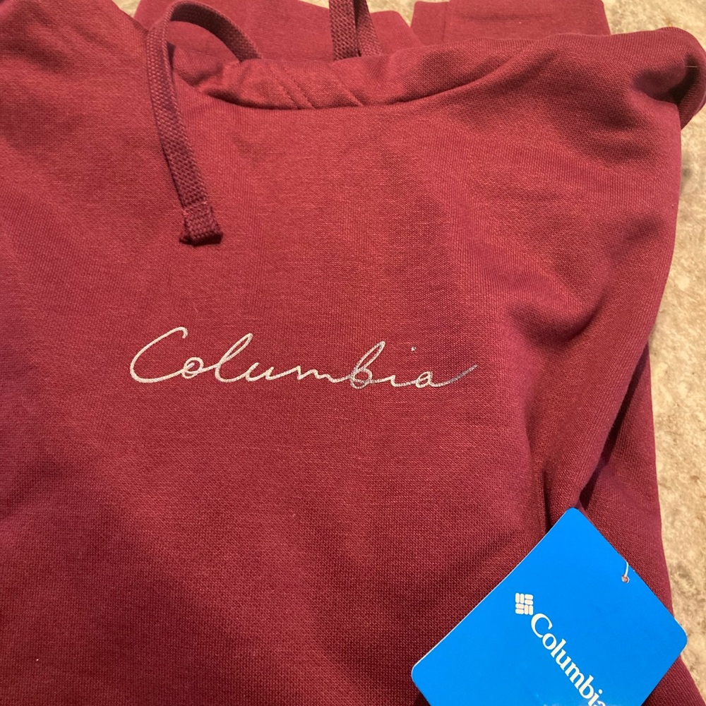 Columbia Women's Burgundy Top New with tags!